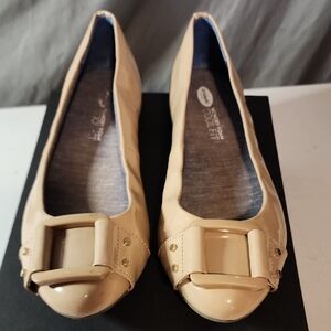 Dr. Scholl's Tan Flats with Gold Accent